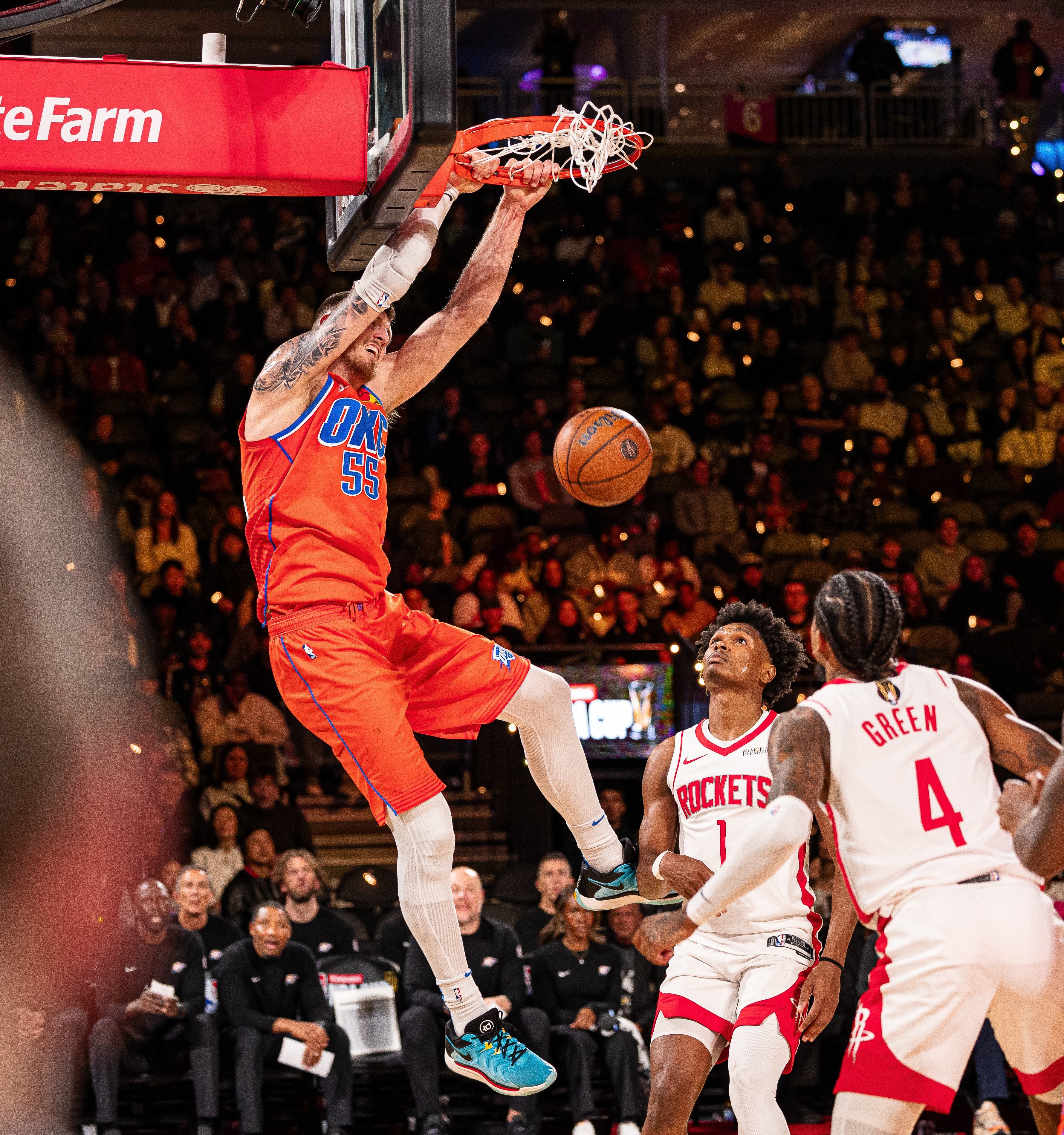 爱游戏关于丹佛掘金迎NBA总决赛关键赛；今晨队长鼓劲；更衣室稳定；更衣室氛围转暖的信息