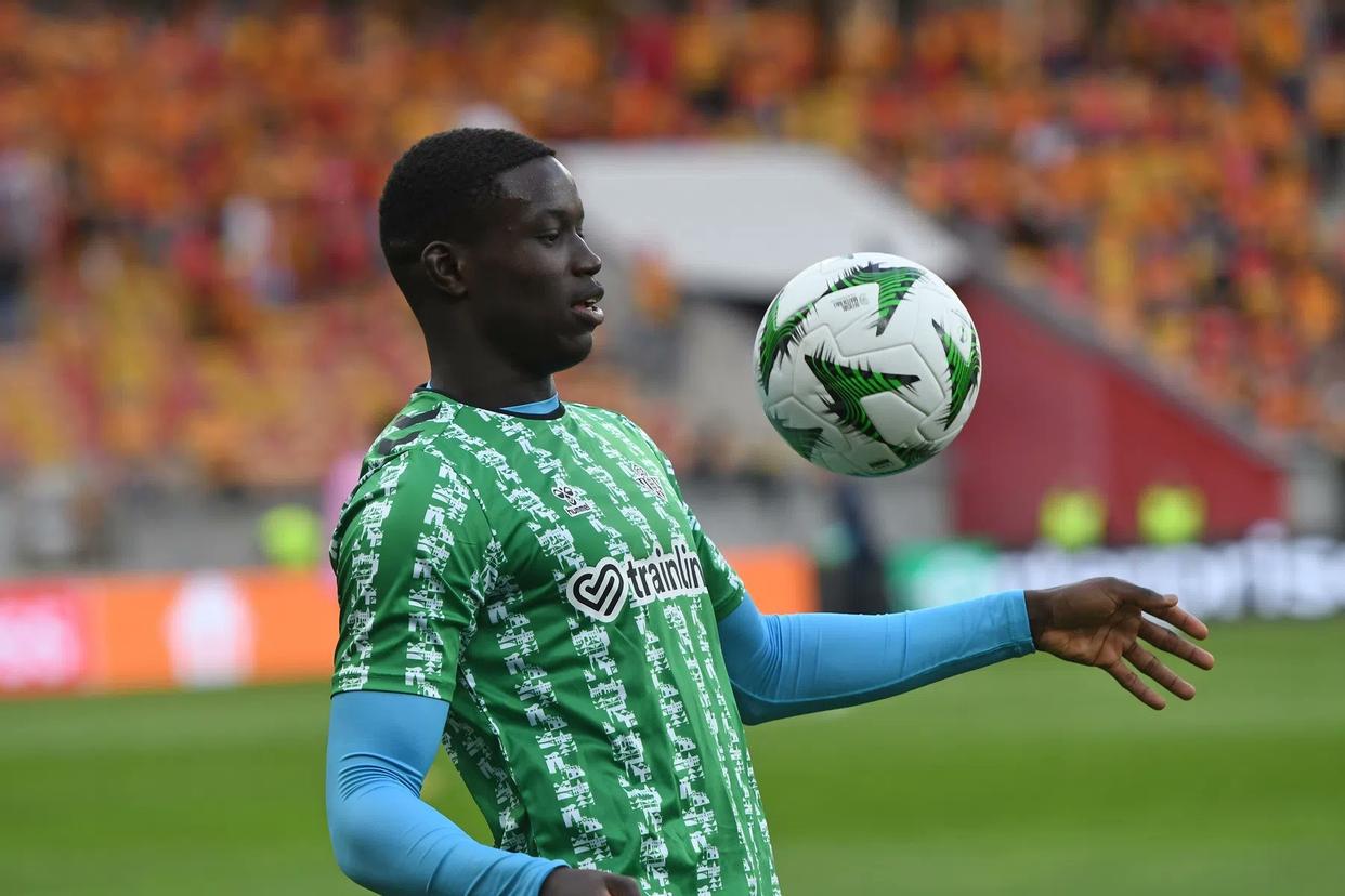 爱游戏法兰克福围绕西甲强势反弹赛后埃因霍温调整名单以备足总杯，现场解说直呼：浙江稠州转会期迎来里程碑(埃因霍温理工大学官网)